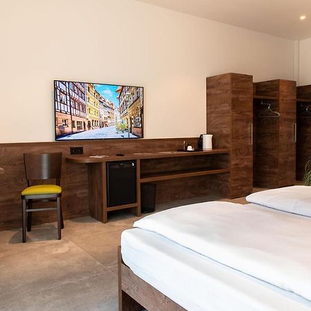 Hotel Gruene Elster Fürth エクステリア 写真