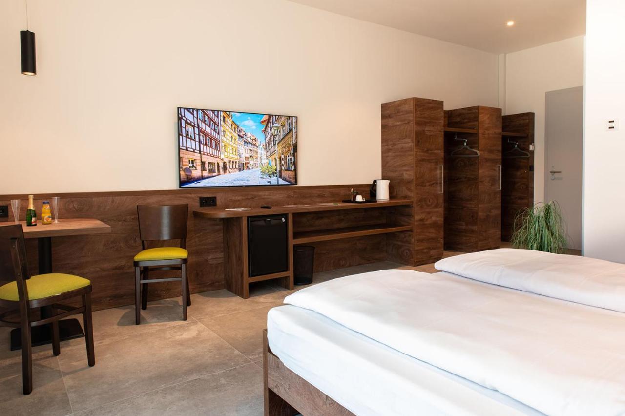 Hotel Gruene Elster Fürth エクステリア 写真
