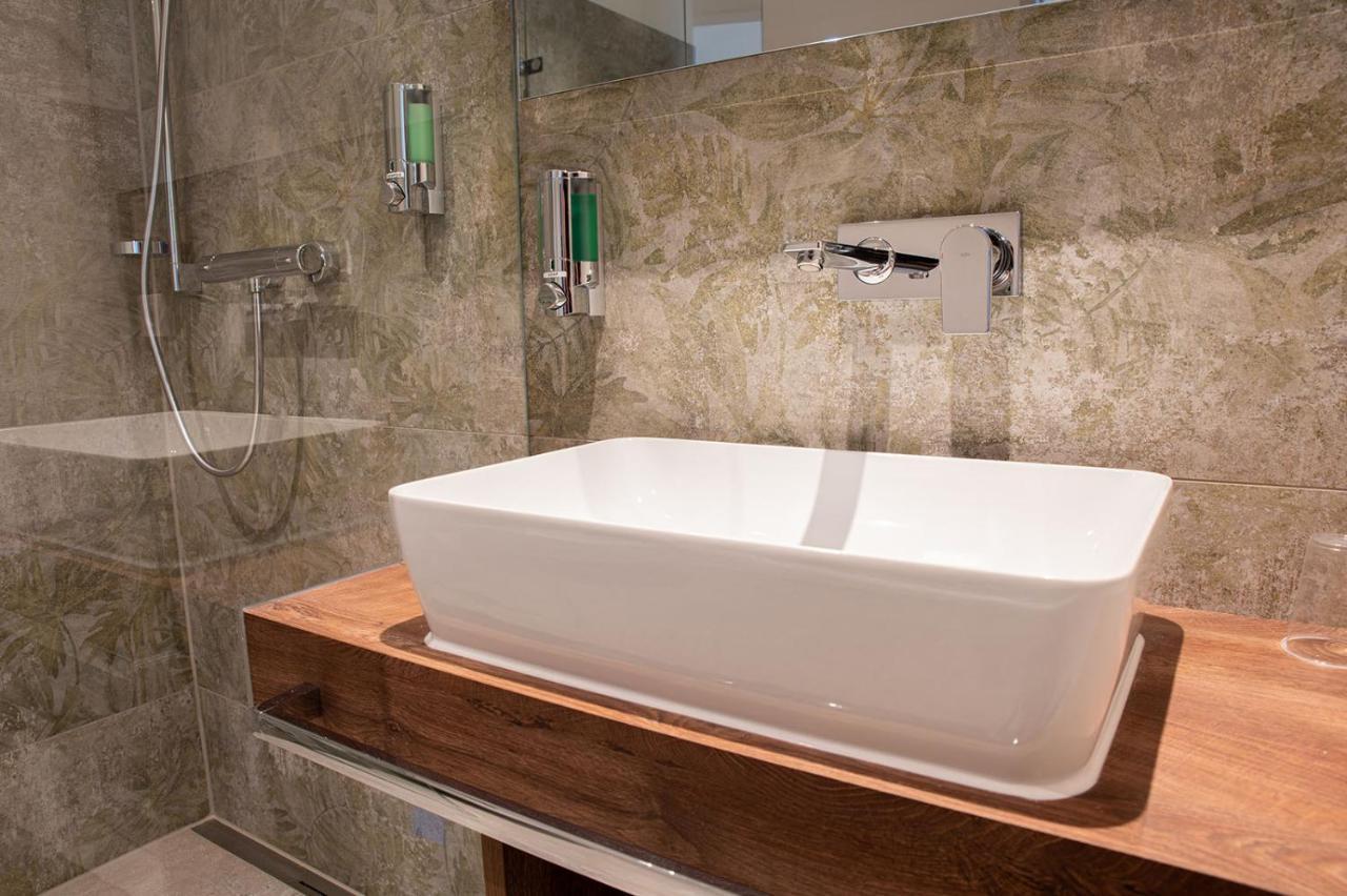 Hotel Gruene Elster Fürth エクステリア 写真